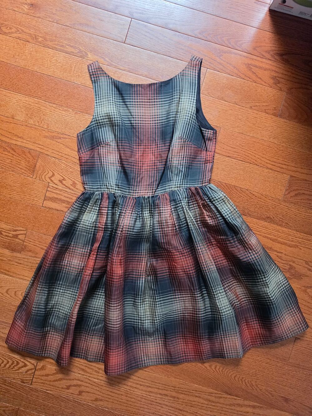 Banana Republic Vintage Silk Plaid Dress Sz 12